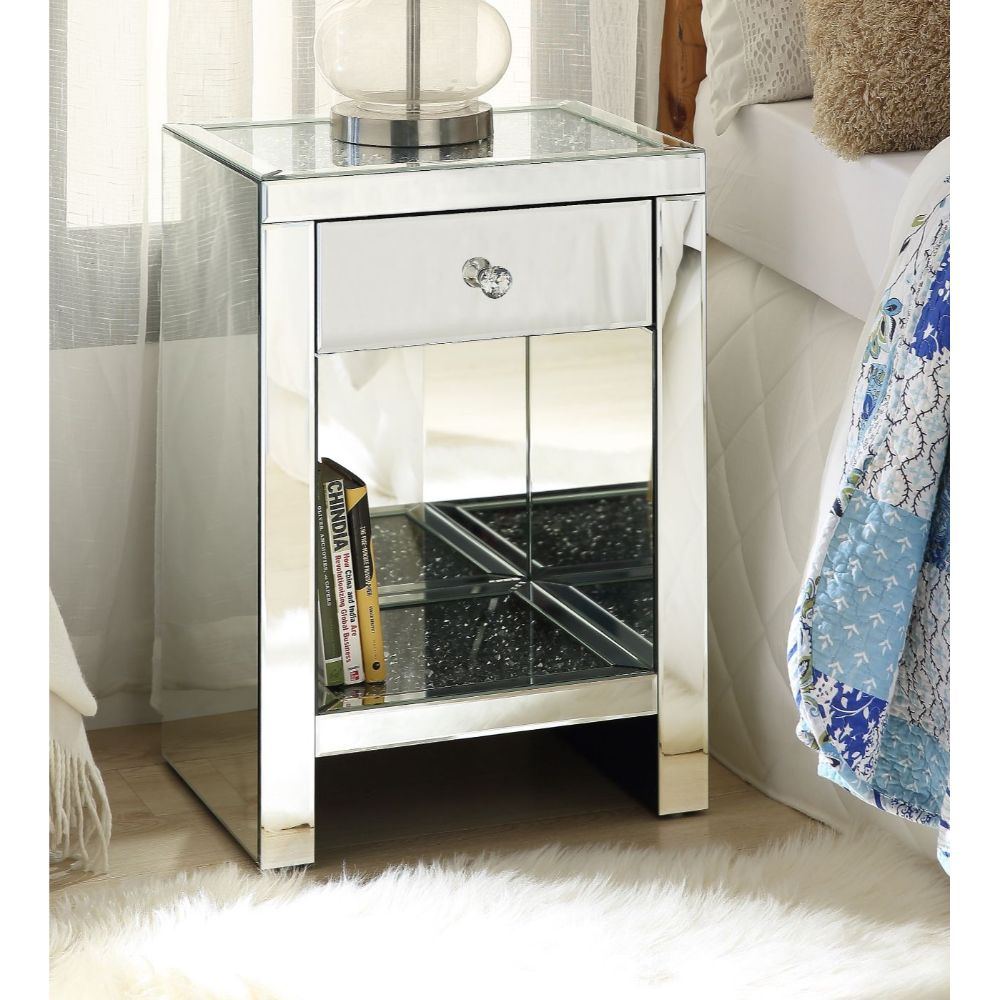 Noralie - Accent Table - Pearl Silver - 26