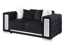 Trislar - Loveseat - Black Velvet